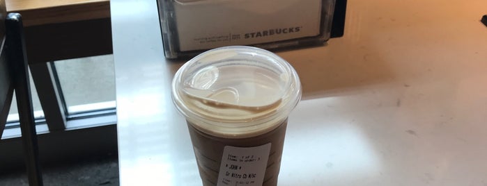 Starbucks is one of Orte, die Stacy gefallen.