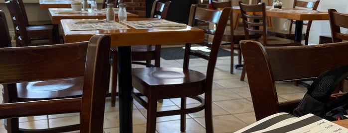 Linda's Restaurant & Coffee Shop is one of Nova scotia 2015.