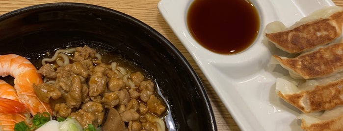 ฮะจิบัง ราเมน is one of Favorite Food.
