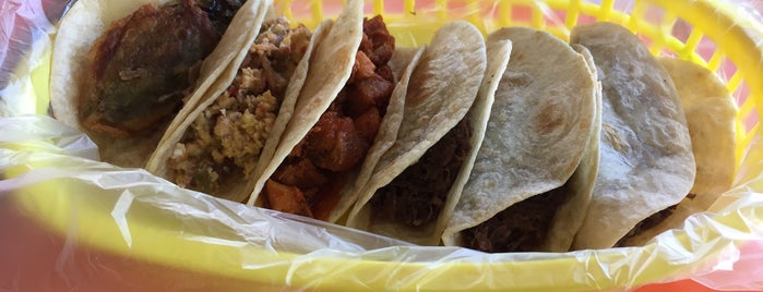 Tacos Villa de Santiago is one of Favorite Food.