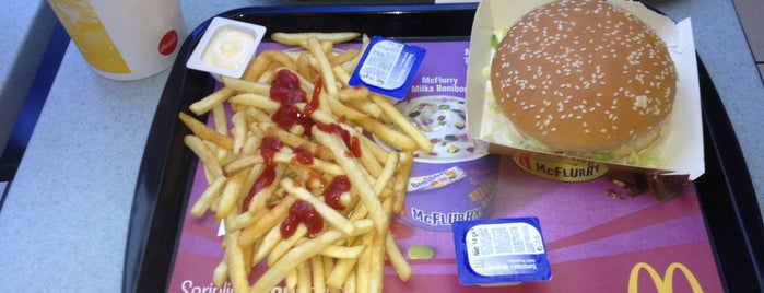 McDonald's is one of Posti che sono piaciuti a Baris.