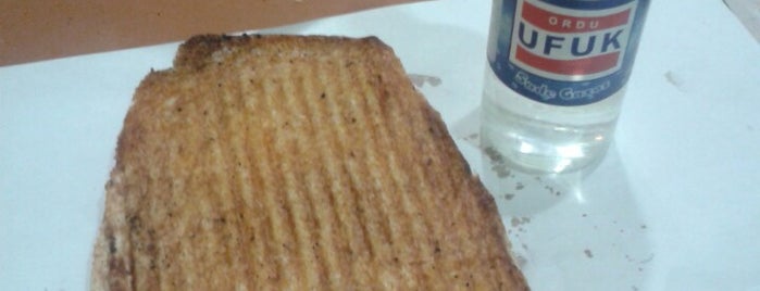Kahraman Tost is one of Gurme 님이 저장한 장소.