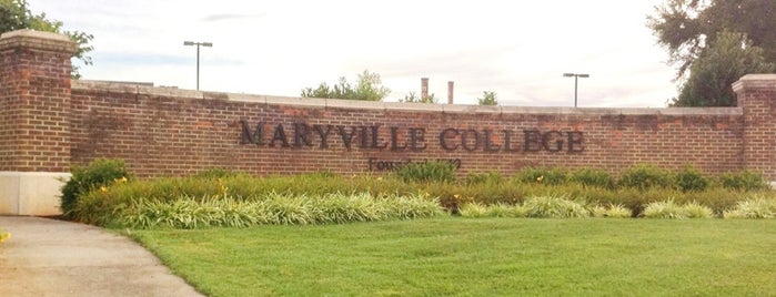 Maryville College is one of Charles'in Beğendiği Mekanlar.