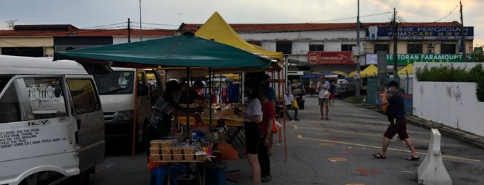 Taman Paramount Pasar Malam is one of Frequent Visit for food.