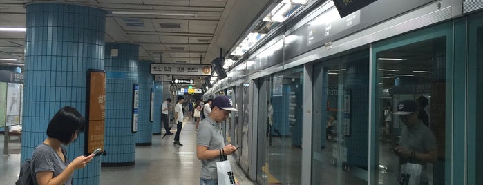 Samgakji Stn. is one of Subway Stations in Seoul(line5~9).