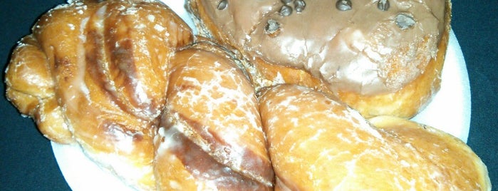 KD Village Donuts is one of Ventura.