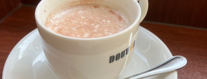 Doutor Coffee Shop is one of あそこらへん.