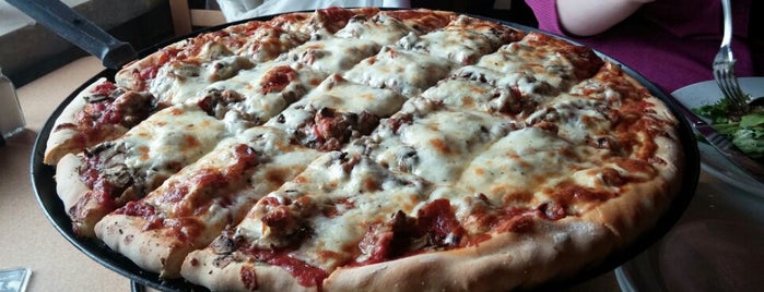 Maciano's Pizza is one of Rockford, IL.