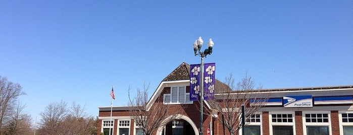 US Post Office is one of Aaron'un Beğendiği Mekanlar.