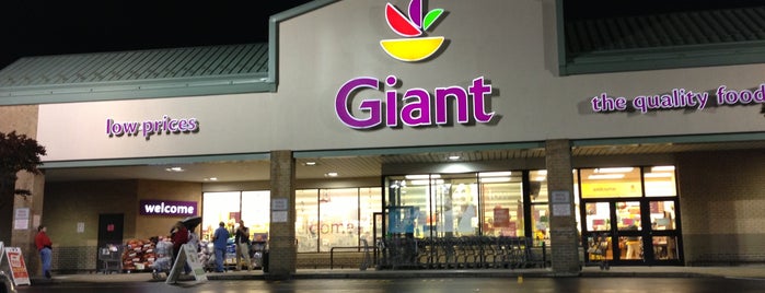 Giant is one of Aaron’s Liked Places.
