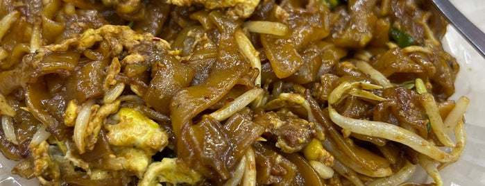 Doli Kuey Teow Goreng is one of Food Adventure.