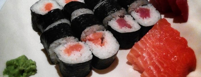 Sushi Ya is one of Tempat yang Disukai Frederic.