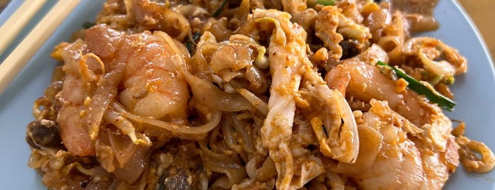 Ah Leng Char Koay Teow & Fried Rice 亞龍炒粿條 is one of Penang | Eats.