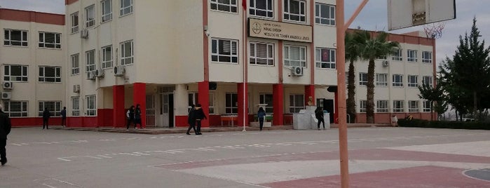 Nihal Erdem Mesleki ve Teknik Anadolu Lisesi is one of สถานที่ที่ Yahya ถูกใจ.