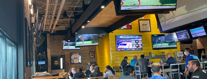 Buffalo Wild Wings is one of Marianaさんのお気に入りスポット.