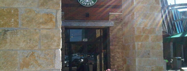 Starbucks is one of Orte, die Erica gefallen.