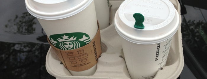 Starbucks is one of Locais curtidos por Alex.