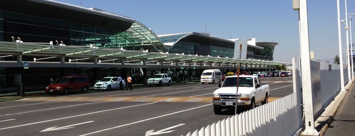 Terminal 1 is one of Lugares favoritos de c.