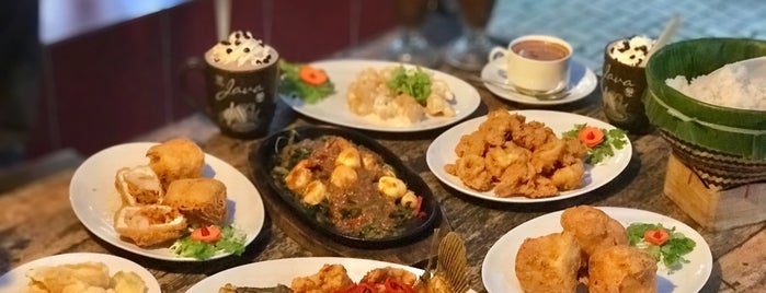 Istana Nelayan Serpong Town Square is one of Must-visit Food in Tangerang.