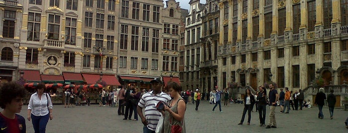 Grand Place is one of mis viajes por europa.