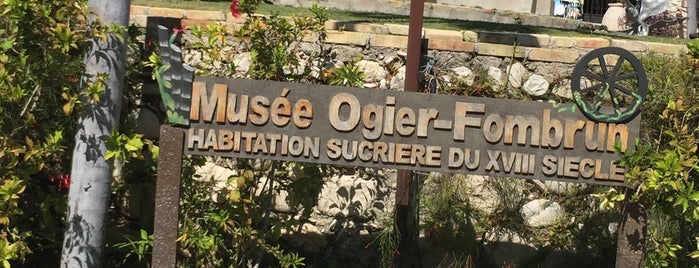 Musée Ogier-Fombrun is one of สถานที่ที่ Terrence ถูกใจ.