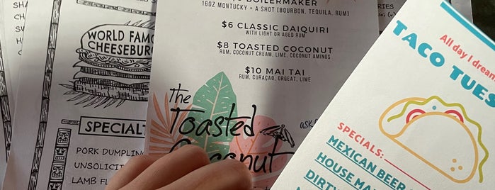 Toasted Coconut is one of Kimmie'nin Kaydettiği Mekanlar.