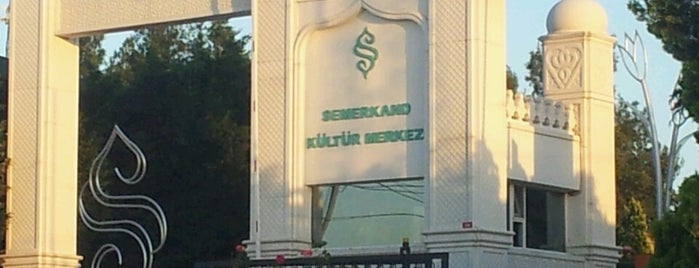 Semerkand Kültür Merkezi is one of Lieux qui ont plu à Burak.