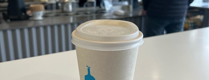 Blue Bottle Coffee is one of Gespeicherte Orte von Klaus.