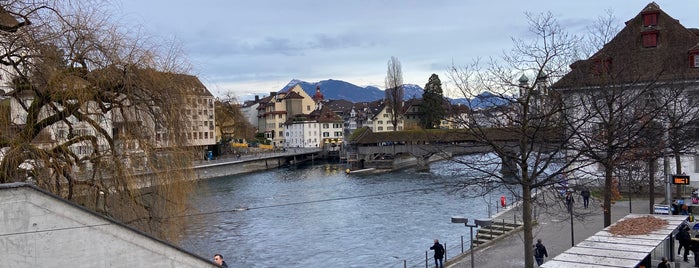 Mill'Feuille is one of Luzern.