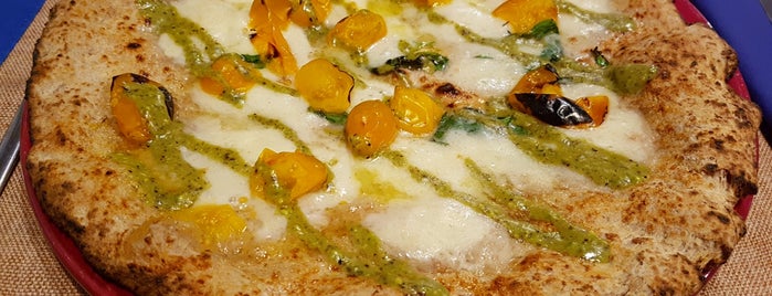 Pizza Gourmet Giuseppe Vesi is one of Alessandro Borghese - 4 Ristoranti.