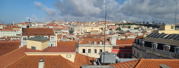 Miradouro Do Chão Do Loureiro is one of Lisbon.