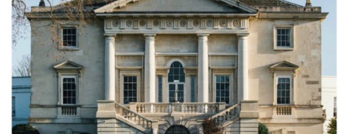 White Lodge (Royal Ballet School) is one of Historic Places.