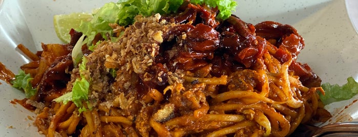 Edgecumbe Road Famous Mee Goreng is one of Food.