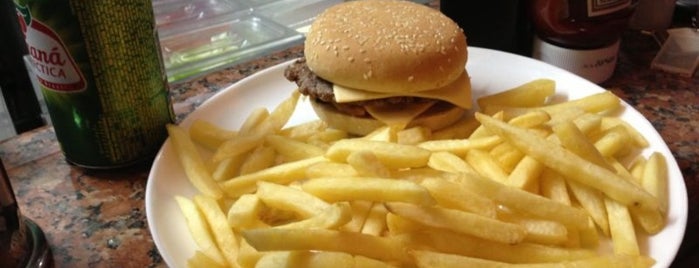 Kalil's Burger is one of The 15 Best Places for Burgers in Salvador.