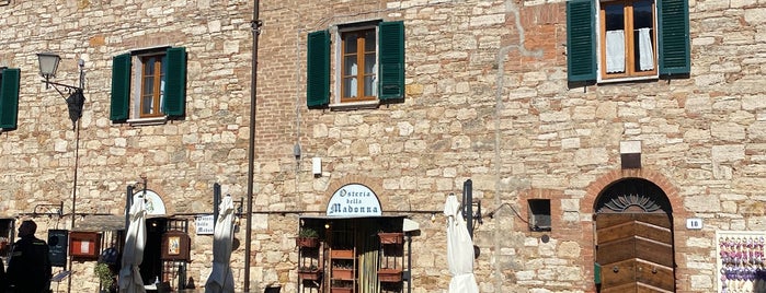 Bagno Vignoni is one of Orte, die Natalya gefallen.