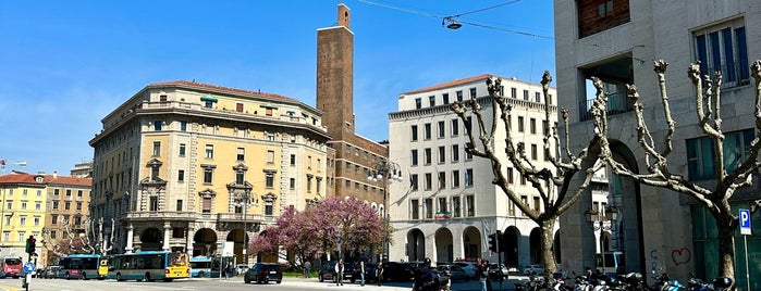 Piazza Oberdan is one of Trst.