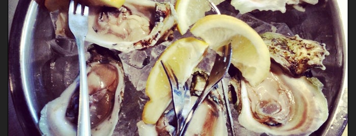 The Conch Grill & Raw Bar is one of St. Pete to-do.