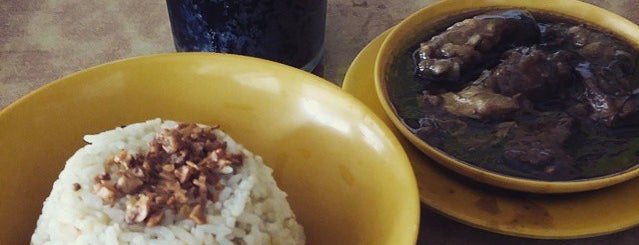 Avtol's Pares Grill is one of maginhawa.