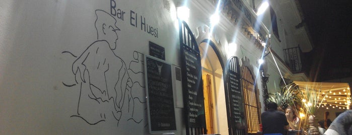 Bar El Huesi is one of RESTAURANTES CADIZ.