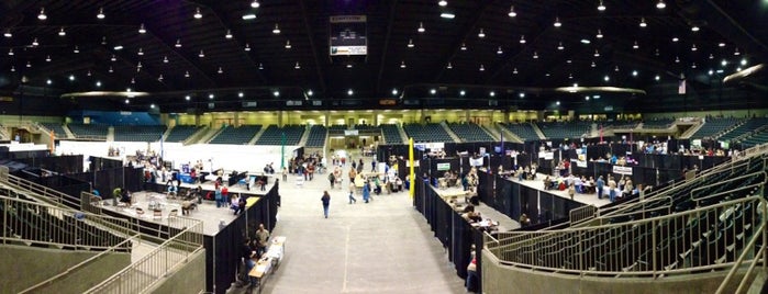 Deschutes County Fairgrounds & Expo Center is one of สถานที่ที่ Dave ถูกใจ.