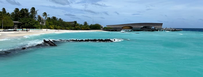 The St. Regis Maldives Vommuli Resort is one of Maldives.