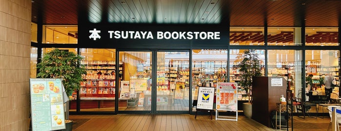 TSUTAYA BOOKSTORE is one of 書店.