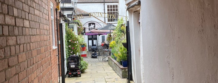 The Fountain Inn is one of Gloucester night spots, for those with taste!.