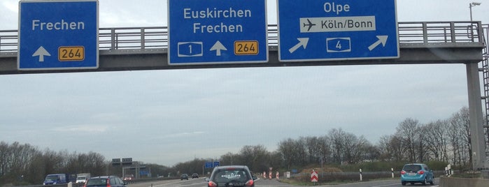 Kreuz Köln-West (104) (10) is one of Autobahnkreuze in Deutschland.