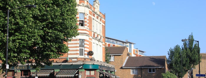 Hampton Court Palace Hotel is one of Lana in London 2013.