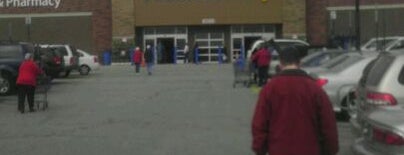 Walmart Supercenter is one of สถานที่ที่ Andrew ถูกใจ.