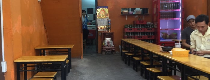 Phá Lấu Lì is one of Danh sách quán ăn 2.