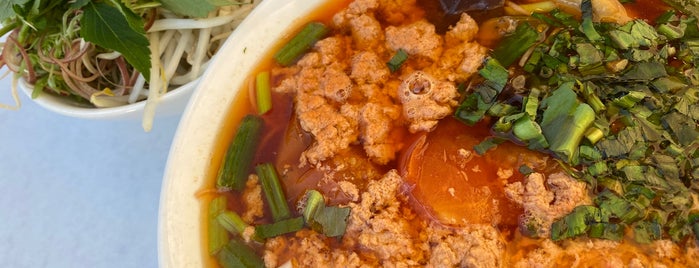 Bun Rieu Cua Tan Dinh is one of Ailieさんのお気に入りスポット.