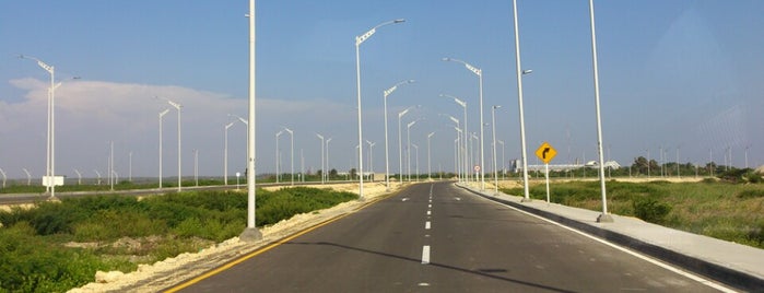 Avenida del Río León Caridi is one of Barranquilla, Colombia #4sqCities.