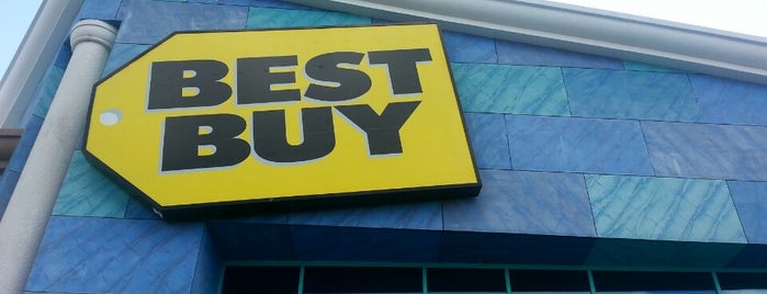 Best Buy is one of Tempat yang Disukai Terri.
